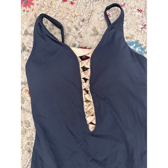 Bleu Rod Beattie Women's Black Twisted-Front One Piece Swimsuit Size 10 - Picture 4 of 7